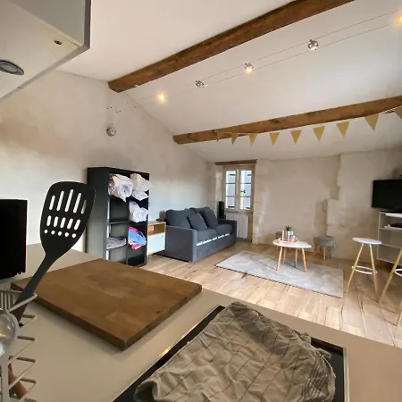 Old Clooose Apartment